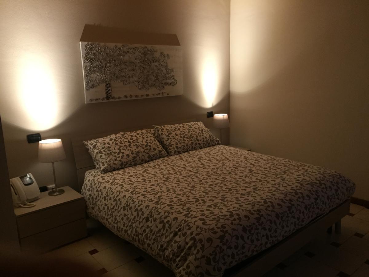 לוניגו B&B Via Garibaldi מראה חיצוני תמונה