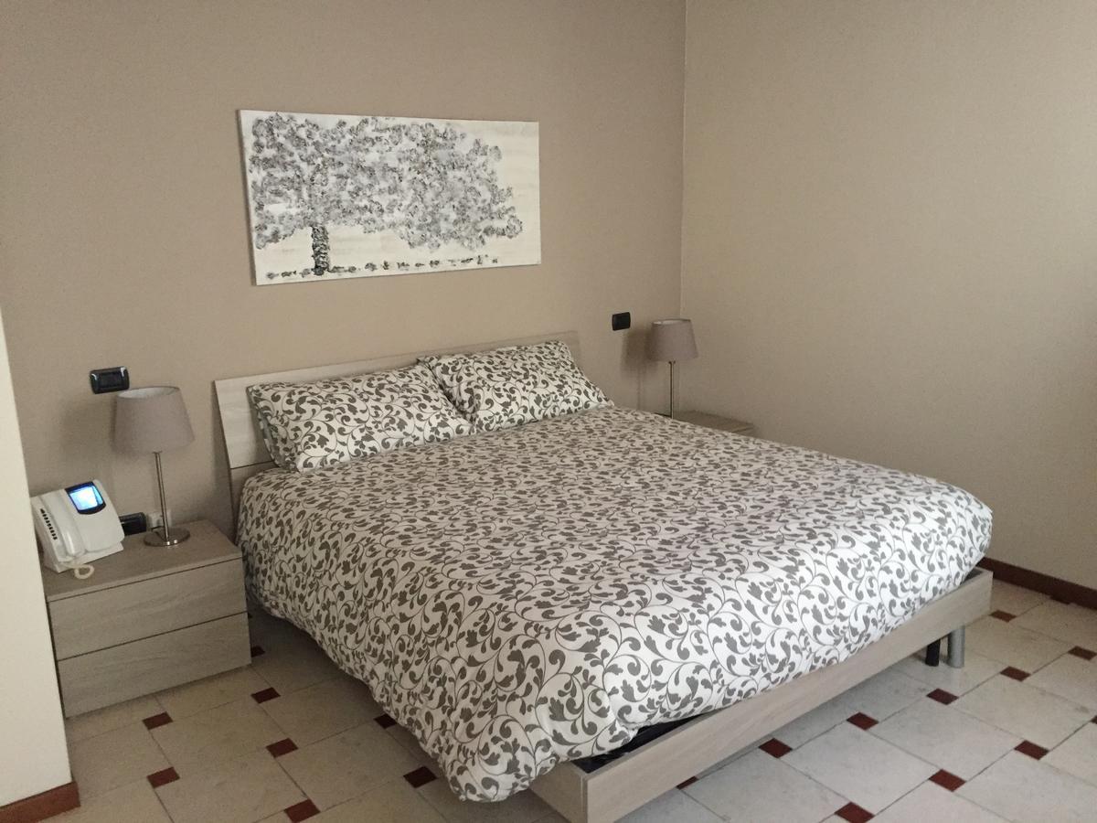 לוניגו B&B Via Garibaldi מראה חיצוני תמונה