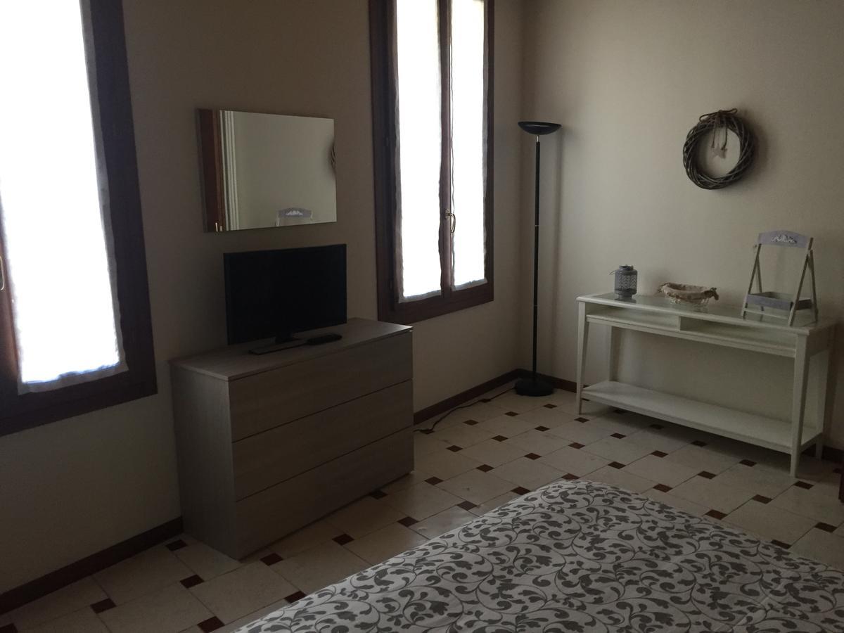 לוניגו B&B Via Garibaldi מראה חיצוני תמונה