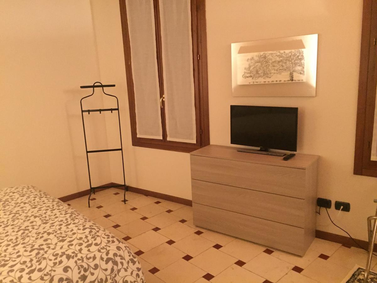 לוניגו B&B Via Garibaldi מראה חיצוני תמונה